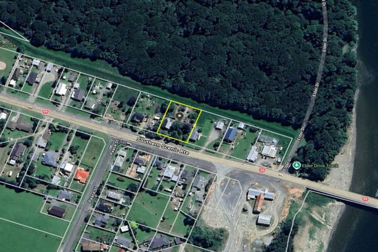 Photo of property in 14 Half Mile Road, Tuatapere, 9620