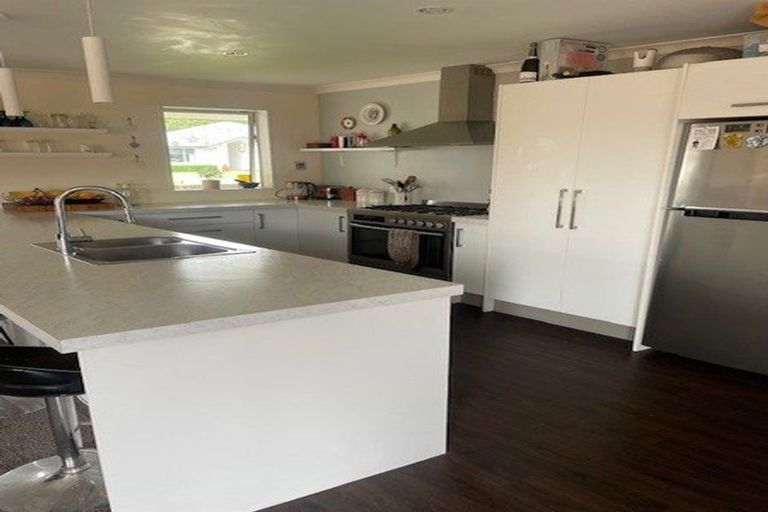 Photo of property in 18 Franklin Drive, Rangiora, 7400