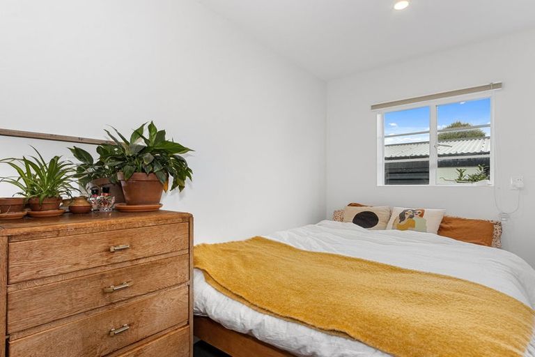 Photo of property in 71a Eastern Terrace, Beckenham, Christchurch, 8023