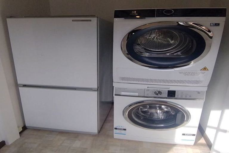 Photo of property in 19 Torwood Road, Khandallah, Wellington, 6035