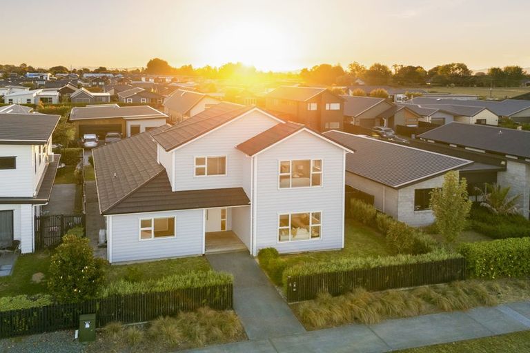 Photo of property in 8 Lavinias Way, Chartwell, Hamilton, 3210