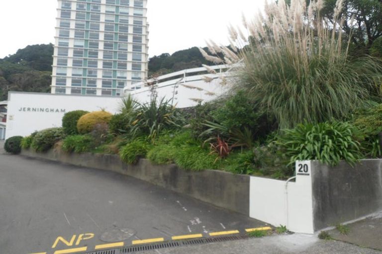 Photo of property in Jerningham Apartments, 20 Oriental Terrace, Oriental Bay, Wellington, 6011