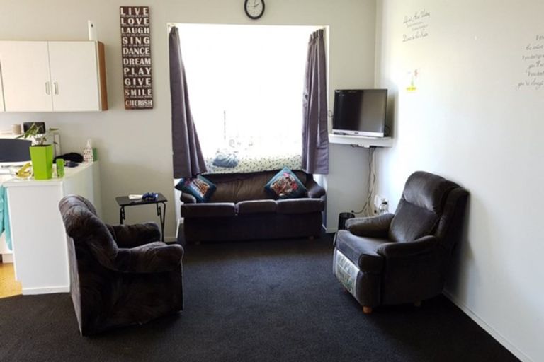 Photo of property in 71 Hoffman Street, Hokitika, 7810