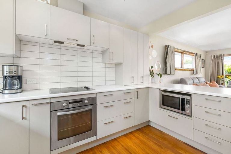 Photo of property in 4 Hudson Street, Bryndwr, Christchurch, 8053