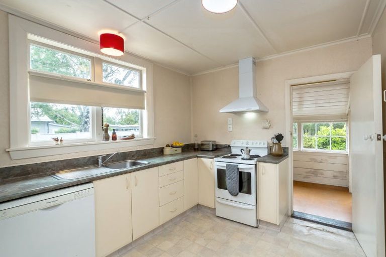 Photo of property in 12a Kuratawhiti Street, Greytown, 5712