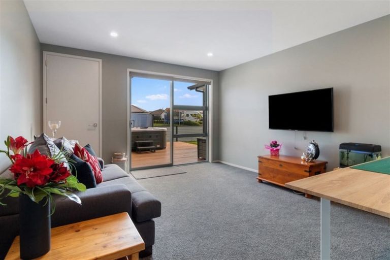 Photo of property in 21 Greystone Place, Omokoroa, 3114