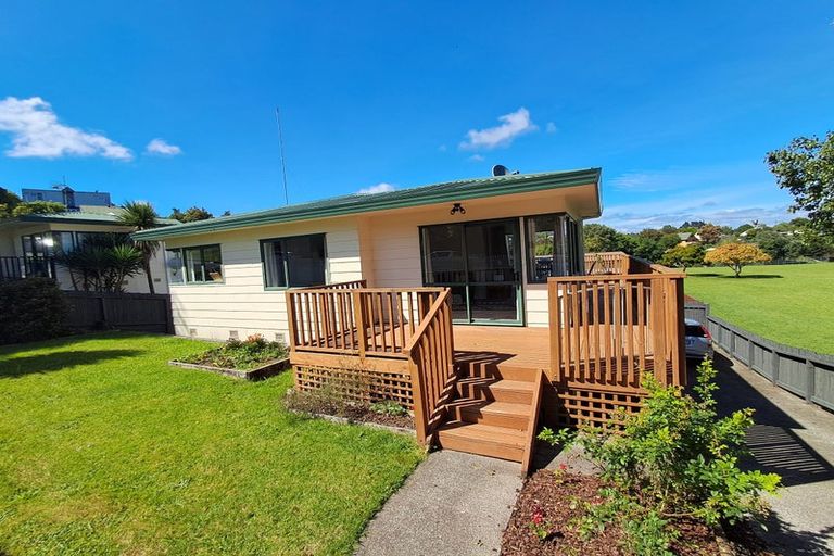 Photo of property in 18 Osprey Drive, Welcome Bay, Tauranga, 3112