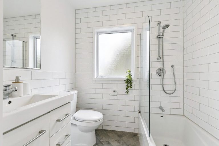 Photo of property in 8a Tarawera Road, Johnsonville, Wellington, 6037