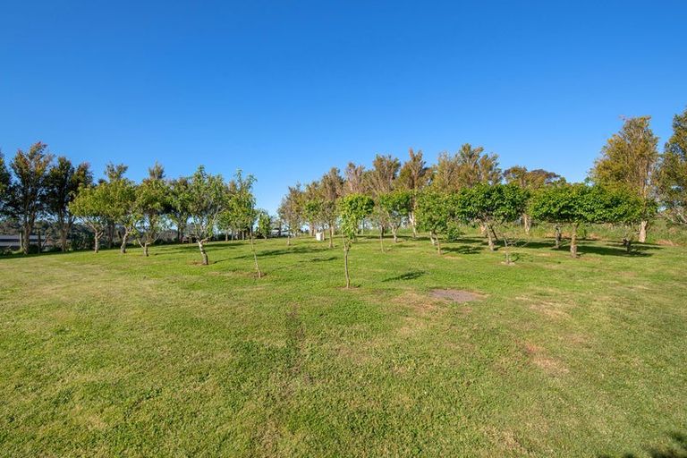 Photo of property in 69a Pipitiwai Drive, Helensville, Kaukapakapa, 0871