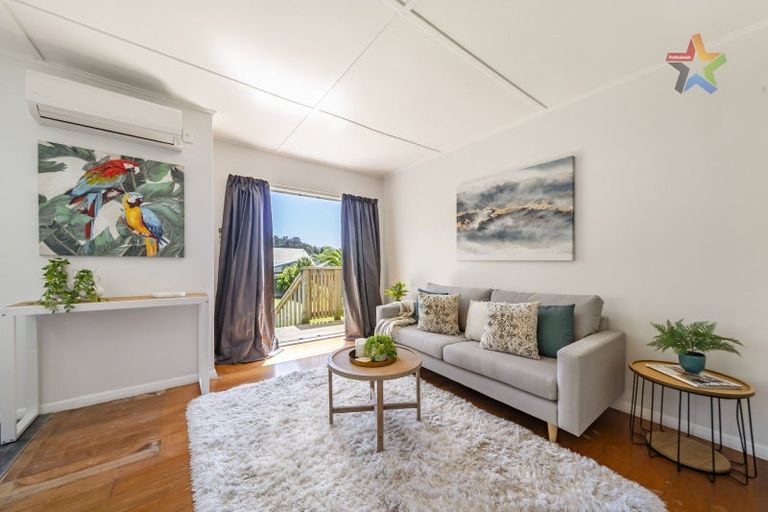 Photo of property in 28 Judd Crescent, Naenae, Lower Hutt, 5011