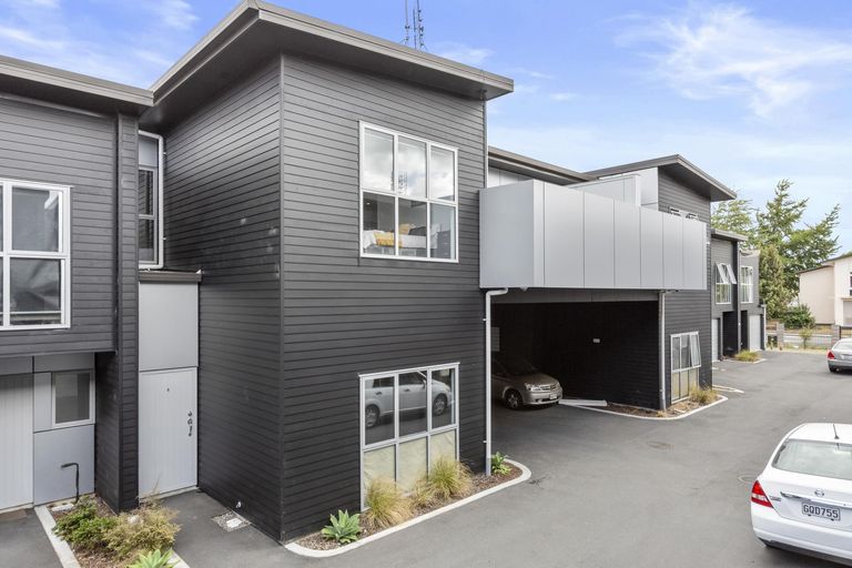 Photo of property in 100u5 Knighton Road, Hillcrest, Hamilton, 3216