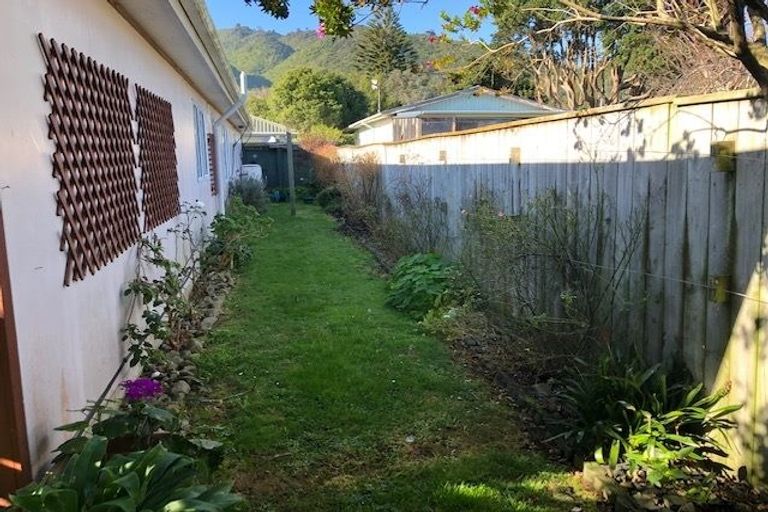Photo of property in 142b Main Road, Waikanae, 5036
