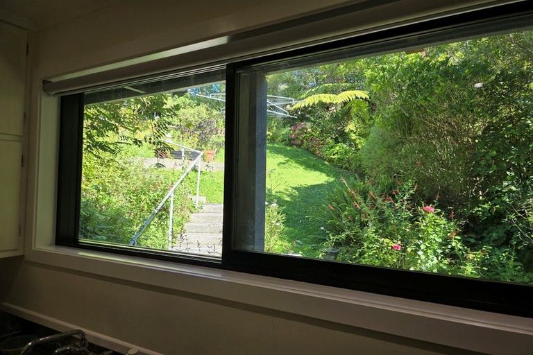 Photo of property in 24 Silverstream Road, Crofton Downs, Wellington, 6035