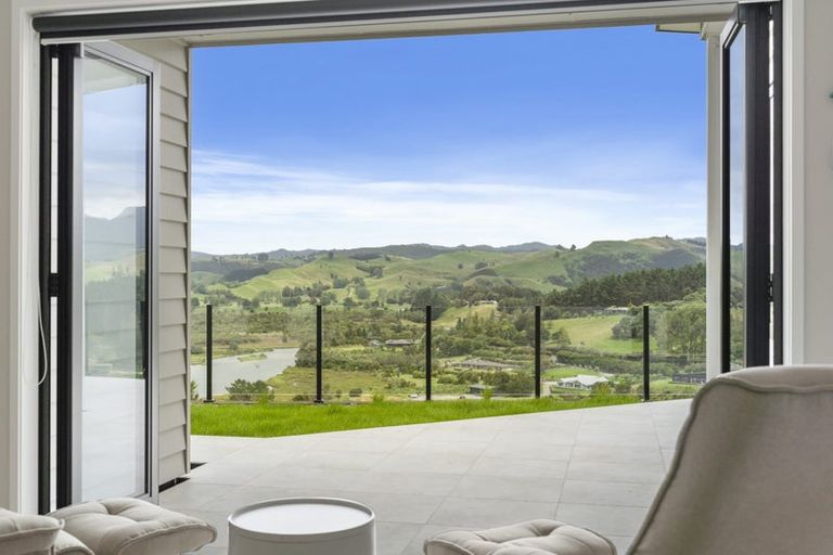 Photo of property in 21 Manatu Close, Whangamata, 3691