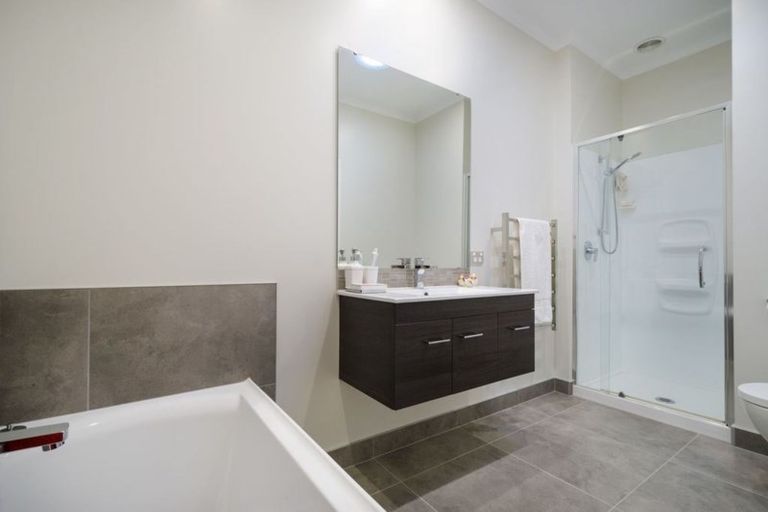 Photo of property in 8 Poaka Road, Hobsonville, Auckland, 0618