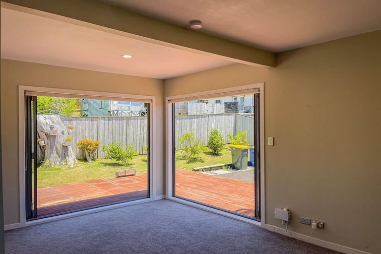 Photo of property in 39a Fairclough Road, Beach Haven, Auckland, 0626