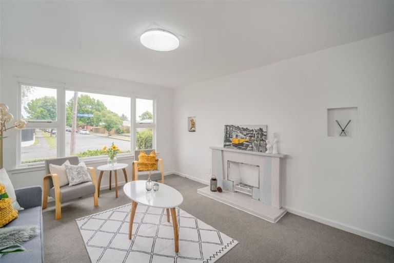 Photo of property in 53 Greendale Avenue, Avonhead, Christchurch, 8042