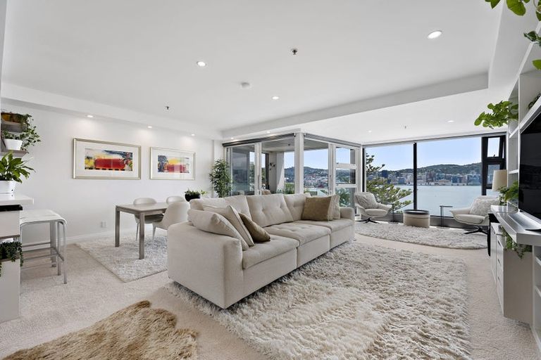 Photo of property in 10/318u Oriental Parade, Oriental Bay, Wellington, 6011