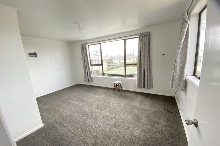 Photo of property in 20 Christmas Road, Manurewa, Auckland, 2102