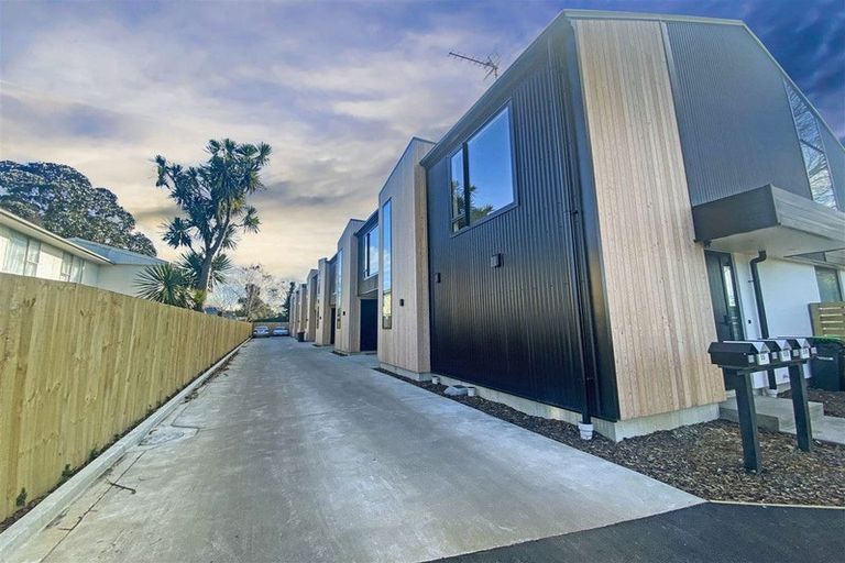 Photo of property in 1/55 Mathesons Road, Phillipstown, Christchurch, 8011