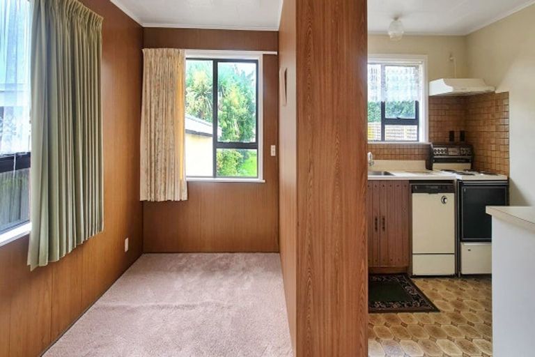 Photo of property in 2 Oaklea Avenue, Marton, 4710