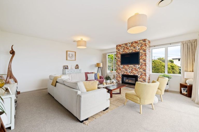 Photo of property in 105 Major Hornbrook Road, Mount Pleasant, Christchurch, 8081