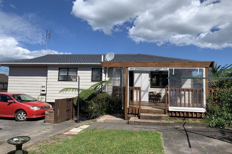 Photo of property in 9 Patrice Place, Massey, Auckland, 0614
