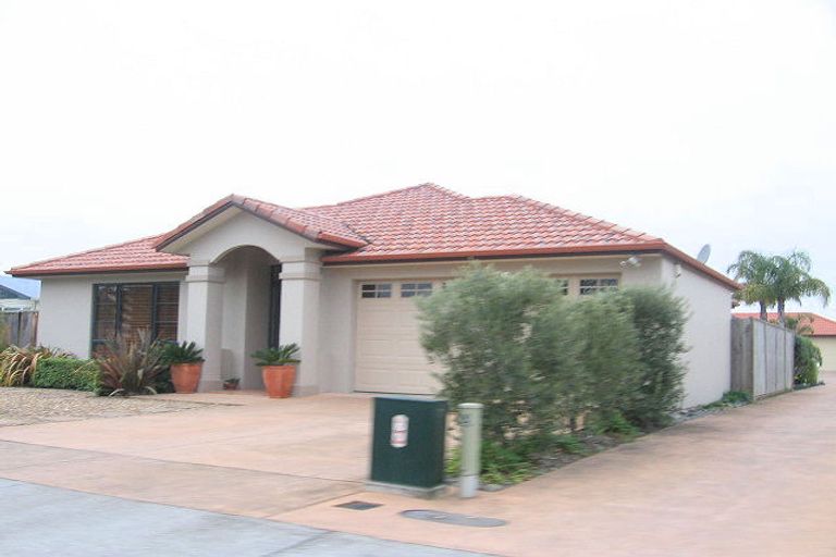 Photo of property in 27 Pembroke Street, Taradale, Napier, 4112