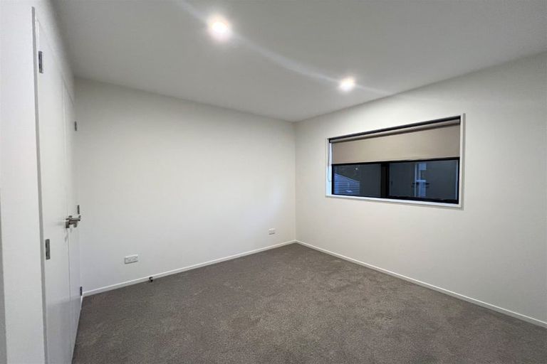 Photo of property in 30c Durham Street, Te Atatu Peninsula, Auckland, 0610