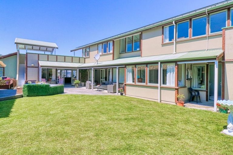 Photo of property in 28 Kawatiri Grove, Wainuiomata, Lower Hutt, 5014