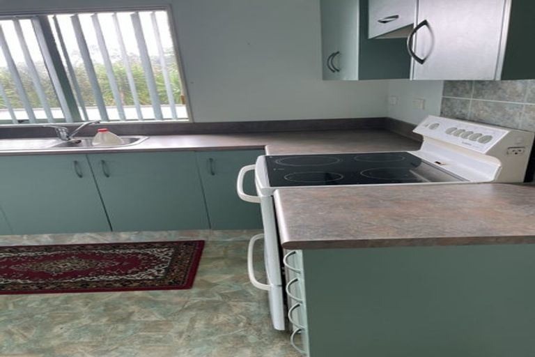 Photo of property in 10 Shakespear Road, Army Bay, Whangaparaoa, 0930