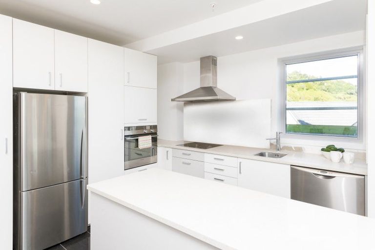 Photo of property in Marina View Apartments, 307/4 Reads Quay, Gisborne, 4010