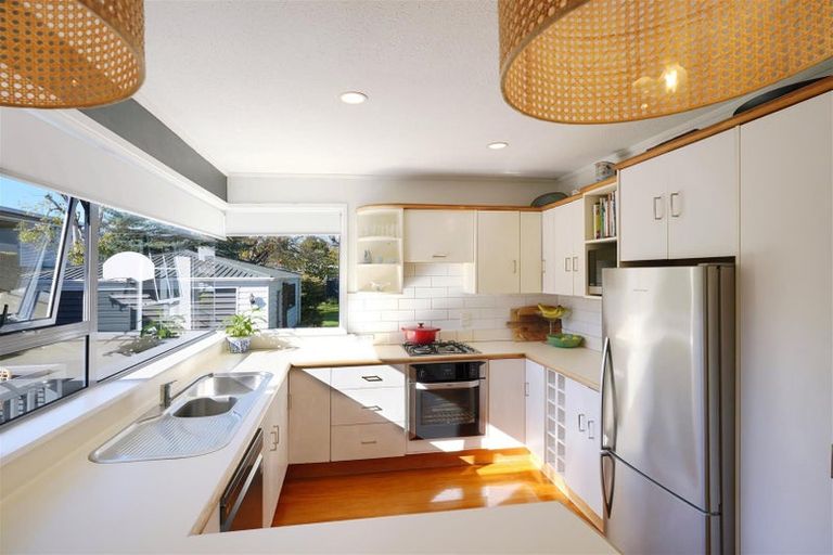 Photo of property in 42 Cutts Road, Russley, Christchurch, 8042