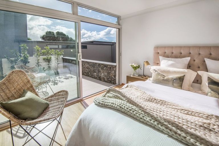 Photo of property in 31 Kitchener Road, Takapuna, Auckland, 0622