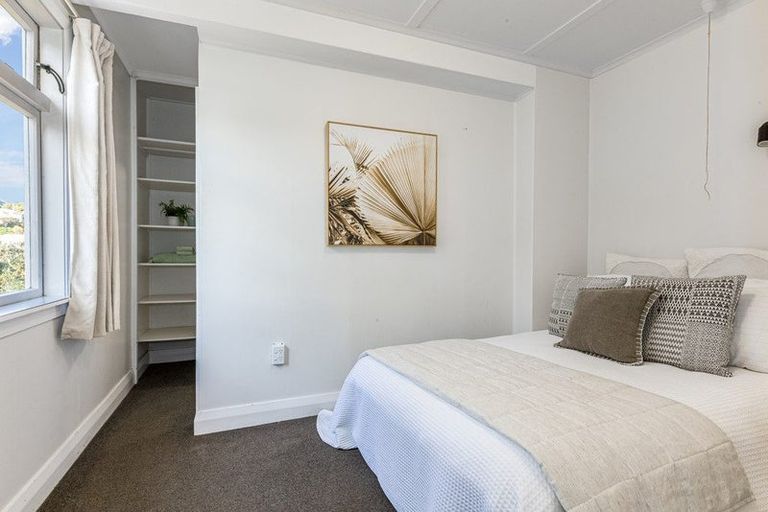 Photo of property in 196 Evans Bay Parade, Roseneath, Wellington, 6021