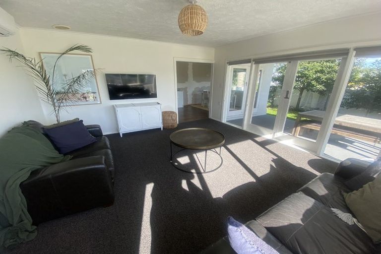 Photo of property in 1 Chester Place, Taradale, Napier, 4112