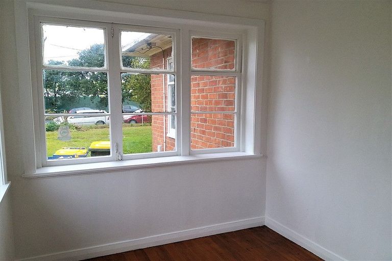 Photo of property in 48 Delta Avenue, New Lynn, Auckland, 0600