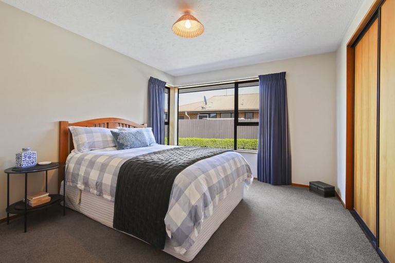 Photo of property in 10 Ben Nevis Drive, Broomfield, Christchurch, 8042