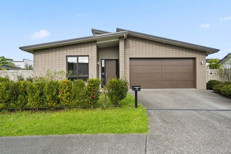 Photo of property in 36 Te Napi Drive, Takanini, 2112