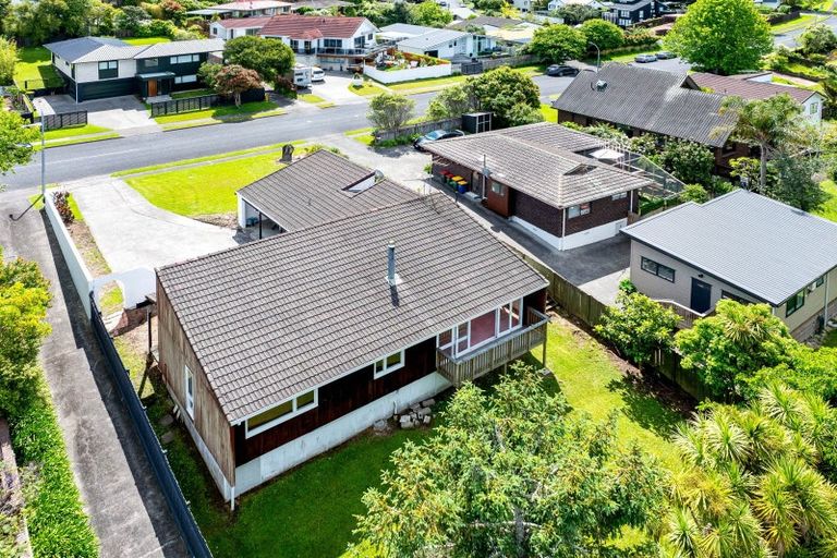 Photo of property in 148 Stapleford Crescent, Browns Bay, Auckland, 0630