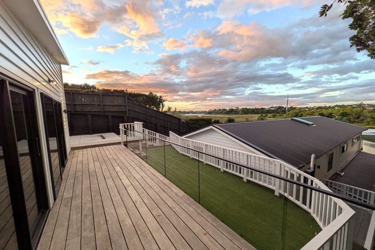 Photo of property in 20b Waterview Road West, Takanini, 2112