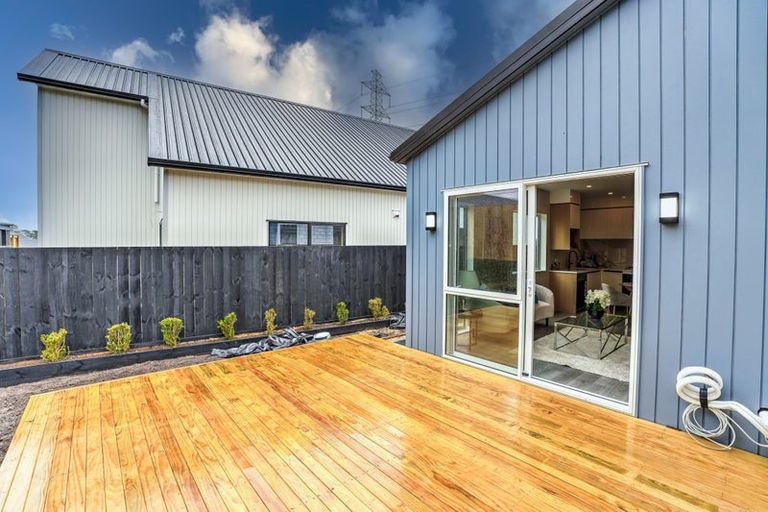 Photo of property in 49 Puwha Street, Massey, Auckland, 0614