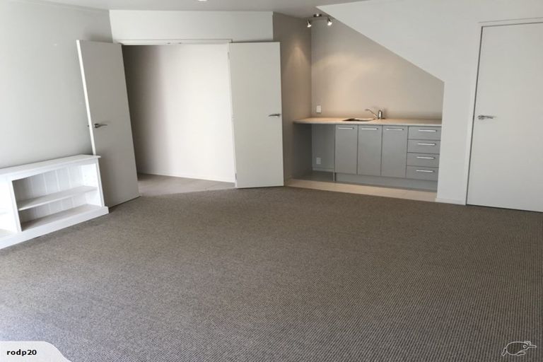 Photo of property in 4c Routly Avenue, Pukekohe, 2120