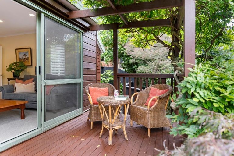 Photo of property in 2/52 Uxbridge Road, Mellons Bay, Auckland, 2014