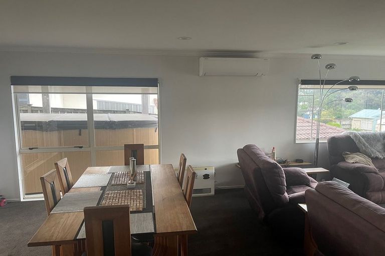 Photo of property in 4 Cinnabar Place, Westgate, Auckland, 0614
