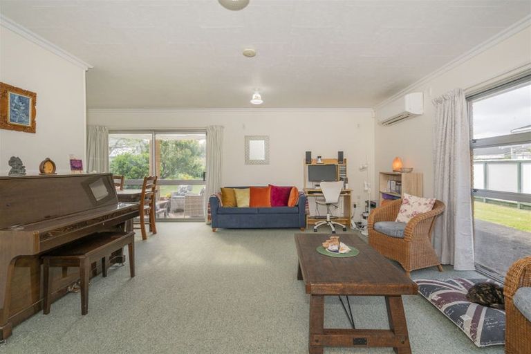 Photo of property in 8 Hamilton Crescent, Whitianga, 3510