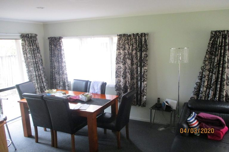 Photo of property in 21/8 Margan Avenue, New Lynn, Auckland, 0600