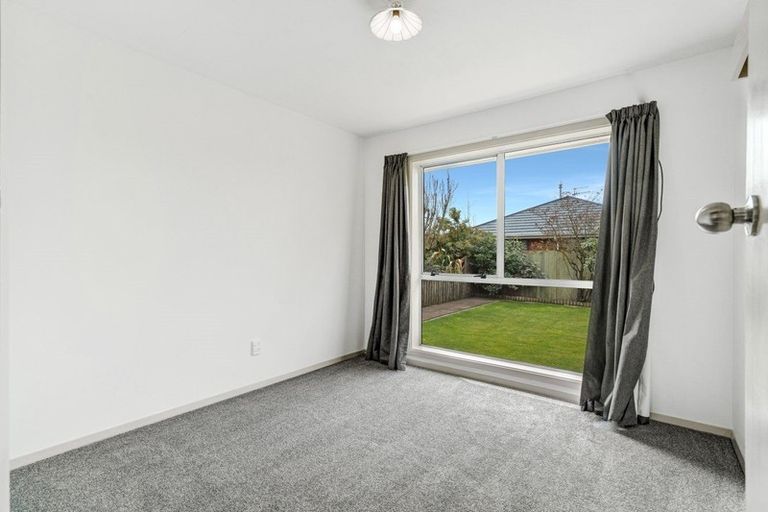 Photo of property in 95 Oakhampton Street, Hornby, Christchurch, 8042