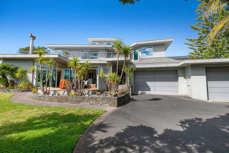 Photo of property in 859 Whangaparaoa Road, Manly, Whangaparaoa, 0930