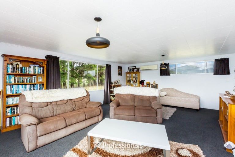 Photo of property in 1712 State Highway 2, Kaitoke, Upper Hutt, 5018